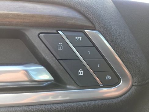 Used 2024 Chevrolet Silverado 2500 High Country w/ Technology Package image 11