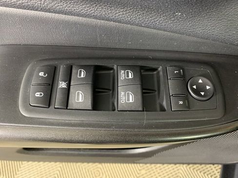 Used 2020 Jeep Cherokee Trailhawk w/ Cold Weather Group image 28