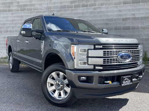 Used 2019 Ford F250 Platinum w/ Platinum Ultimate Package AWD/4WD image 3