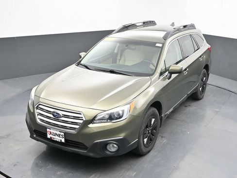Used 2017 Subaru Outback 2.5i Premium w/ Popular Package #2 AWD/4WD image 37