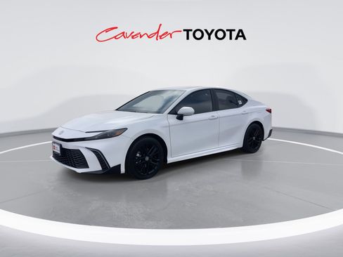 Certified 2026 Toyota Camry SE image 4