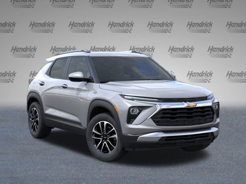 New 2026 Chevrolet TrailBlazer LT w/ Convenience Package image 2