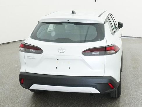 New 2026 Toyota Corolla Cross L image 33