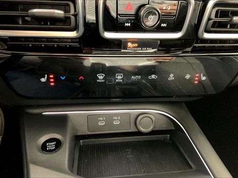 Certified 2026 Nissan Sentra SV w/ SV Convenience Package FWD image 35