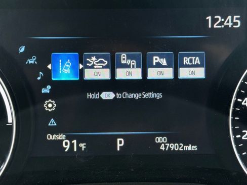 Used 2023 Toyota Sienna Platinum AWD/4WD image 21