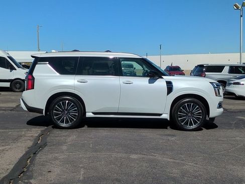 Used 2026 Nissan Armada Platinum Reserve AWD/4WD image 9