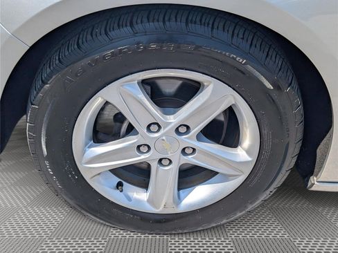 Used 2020 Chevrolet Malibu LS FWD image 10