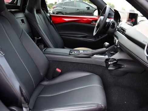 New 2026 MAZDA MX-5 Miata RF Grand Touring RWD image 22