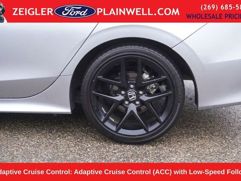 Used 2024 Honda Civic Sport image 9