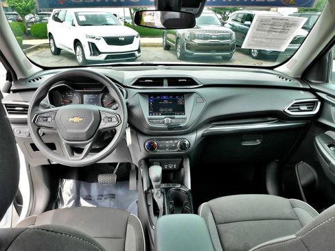 Used 2022 Chevrolet TrailBlazer LS FWD image 18