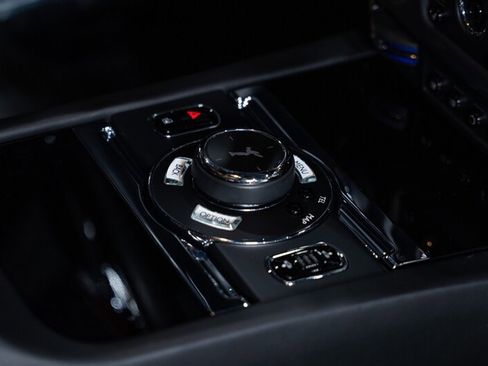 Used 2017 Rolls-Royce Wraith RWD image 54