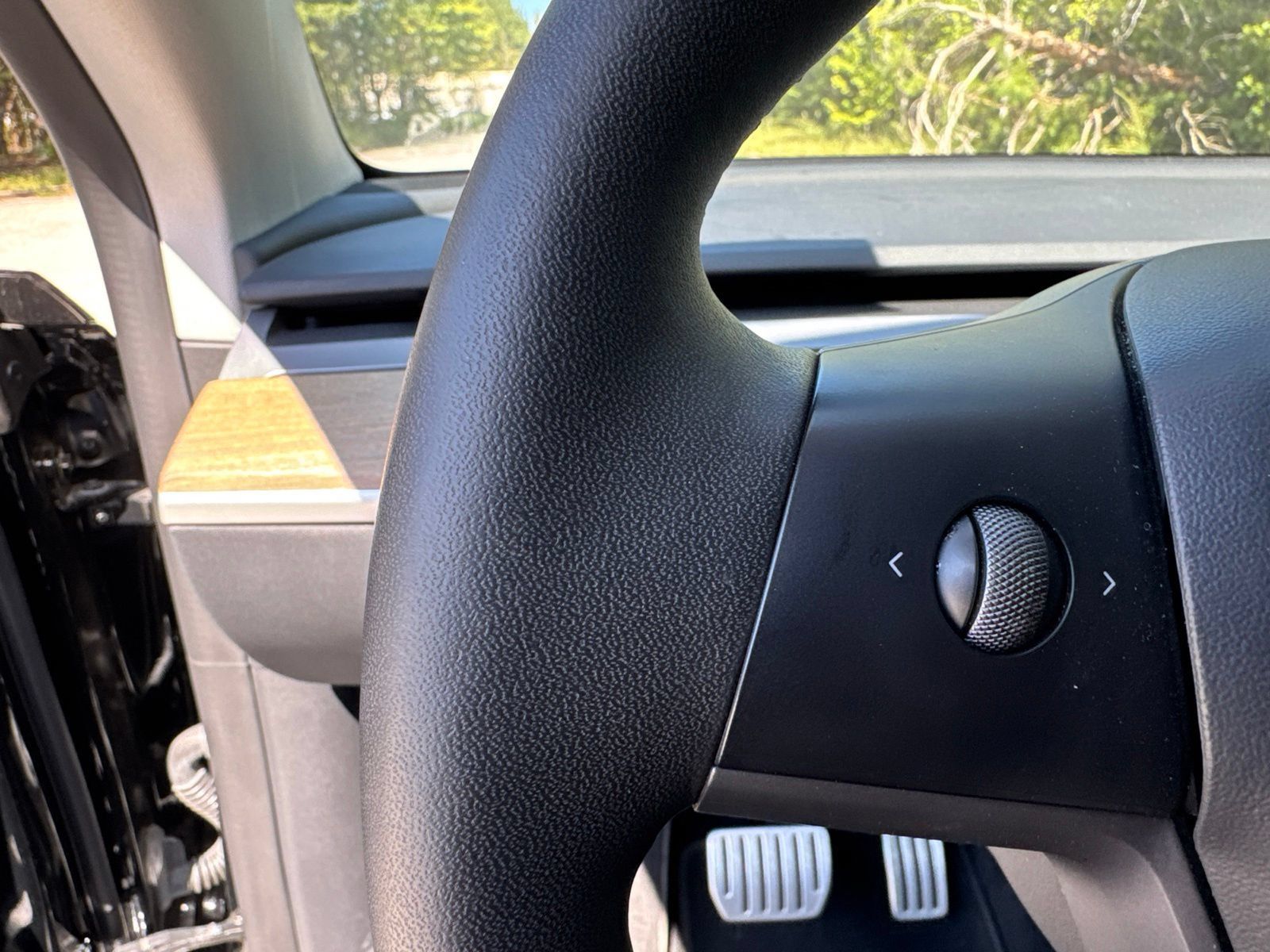 Used 2022 Tesla Model Y Performance AWD/4WD image 13