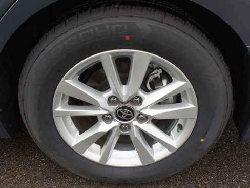 Used 2026 Toyota Camry LE image 25