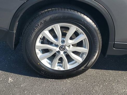 Used 2020 Nissan Rogue SV image 7