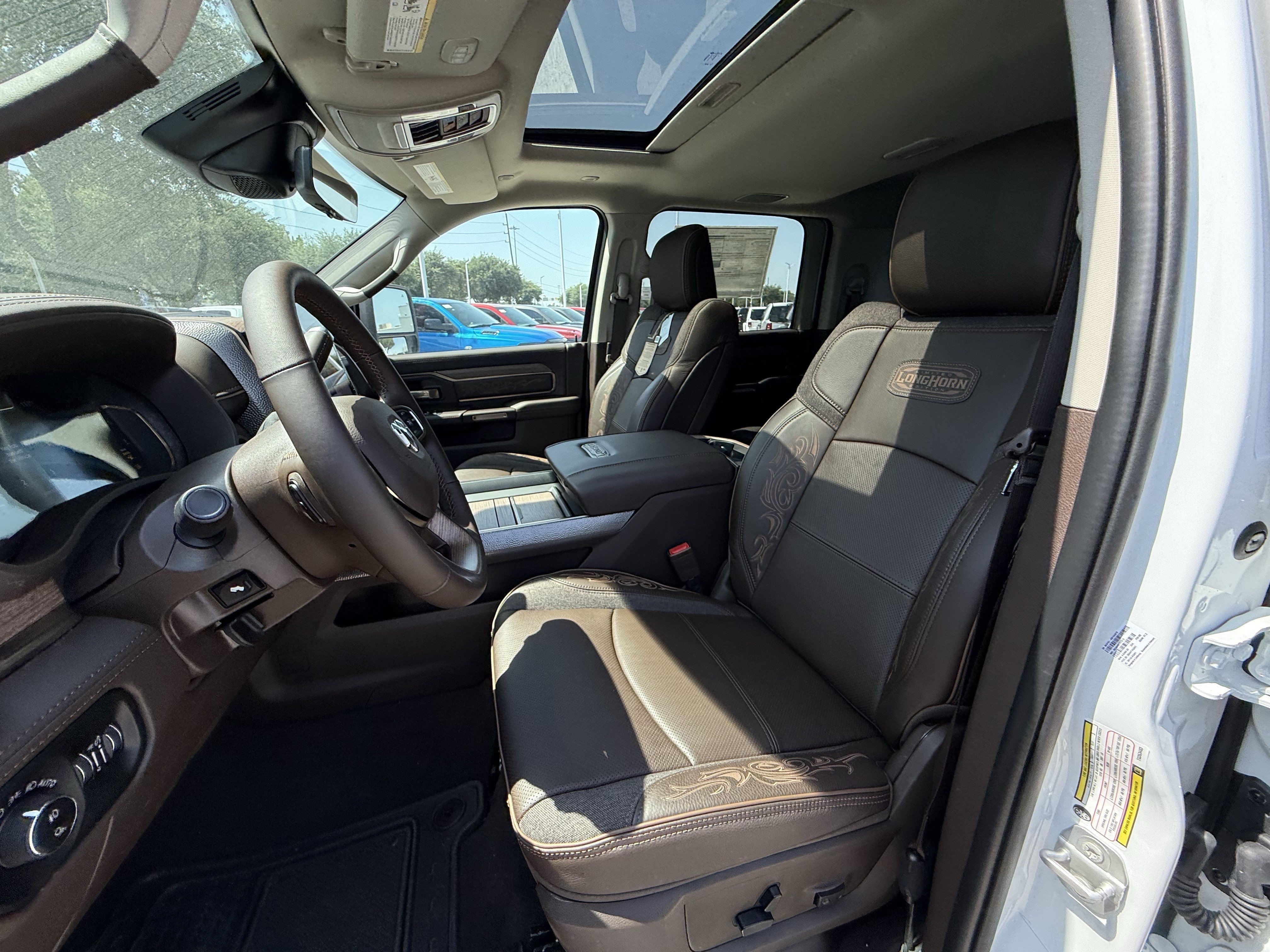 New 2026 RAM 2500 Limited AWD/4WD image 17
