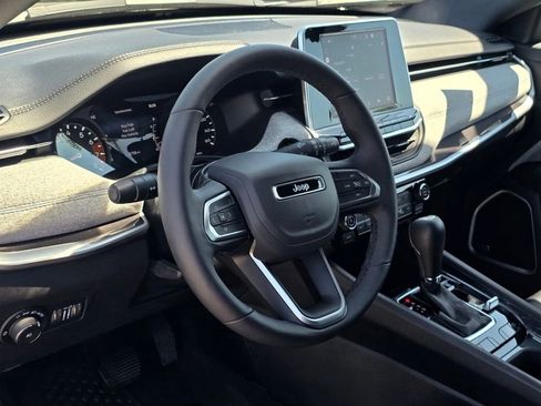 New 2025 Jeep Compass Latitude w/ Sun & Sound Group image 7