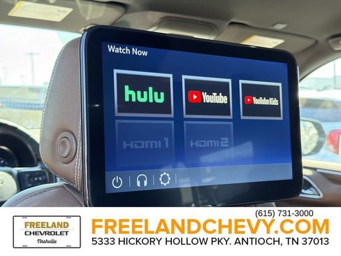 Used 2024 Chevrolet Suburban High Country w/ Advanced Technology Package image 18