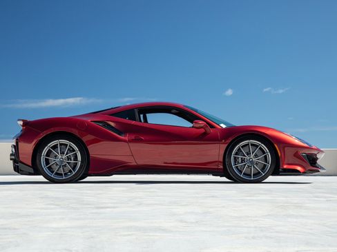 Certified 2019 Ferrari 488 Pista Coupe image 8