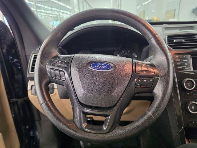 Used 2017 Ford Explorer FWD image 11