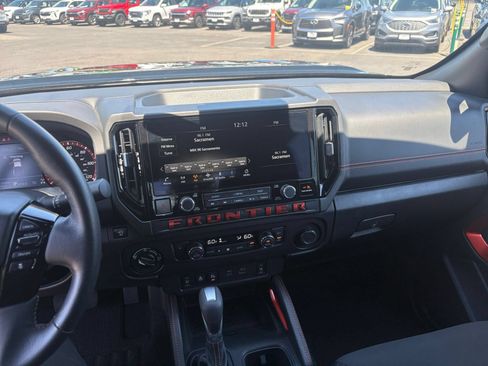 Used 2026 Nissan Frontier PRO-4X AWD/4WD image 17