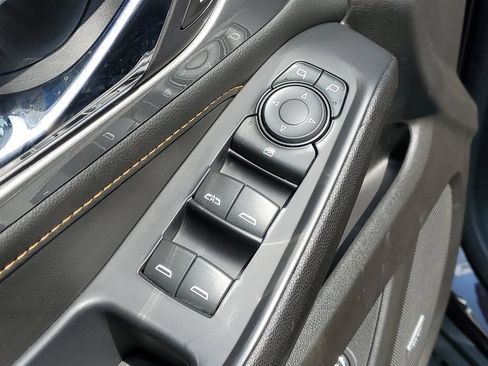 Used 2021 Chevrolet Traverse LT w/ LT Premium Package AWD/4WD image 25