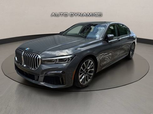Used 2022 BMW 740i w/ M Sport Package RWD image 1