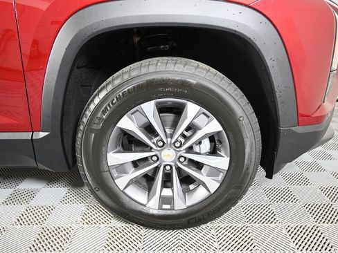 Used 2026 Chevrolet Equinox LT w/ Convenience Package II AWD/4WD image 11