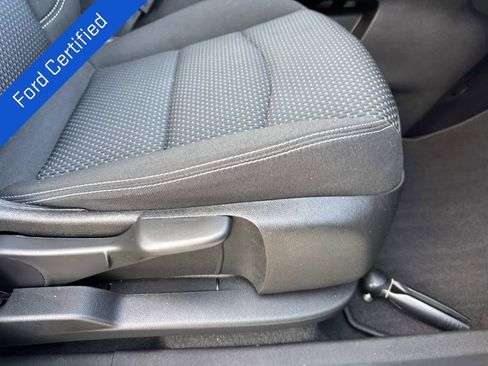 Used 2022 GMC Terrain SLE w/ Elevation Edition image 13