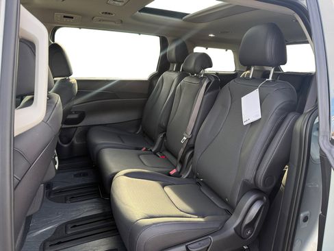 New 2026 Kia Carnival SX Prestige image 16