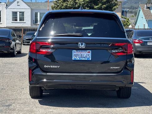 Certified 2025 Honda Odyssey Sport-L image 5