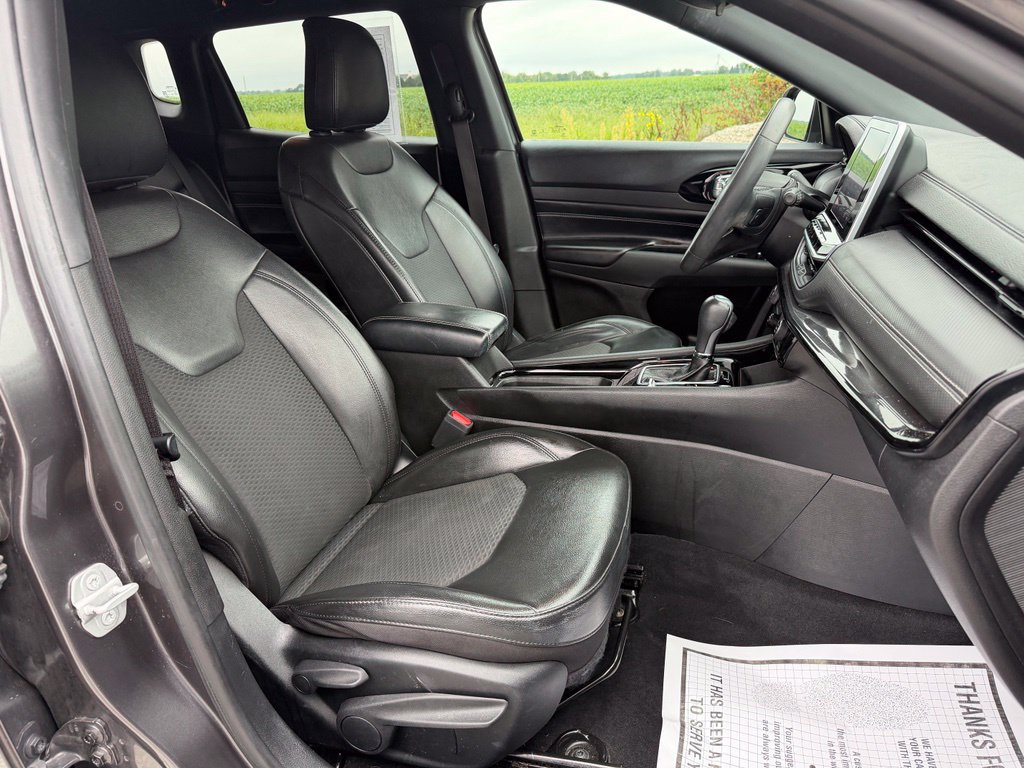 Used 2022 Jeep Compass Latitude AWD/4WD image 21