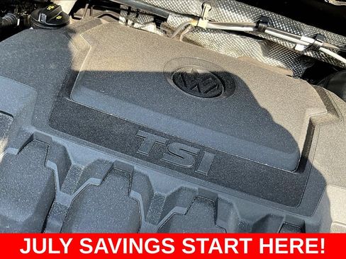 Used 2021 Volkswagen Tiguan SEL AWD/4WD image 40