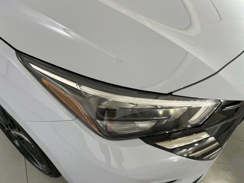 Used 2024 Nissan Versa SR w/ Trunk Package image 33