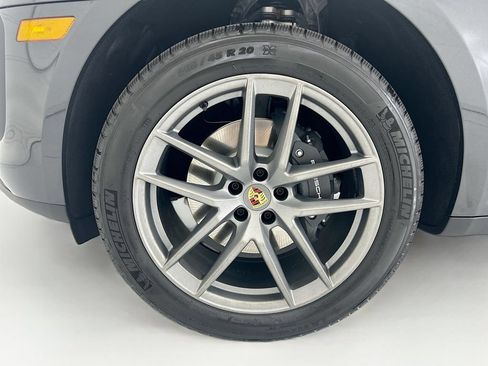 Used 2026 Porsche Macan AWD/4WD image 30