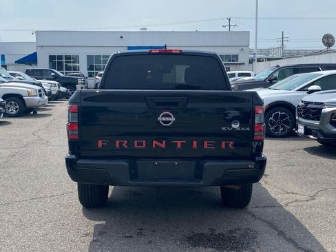 Used 2023 Nissan Frontier SV AWD/4WD image 5
