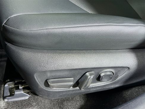 Certified 2025 Toyota Grand Highlander AWD image 18