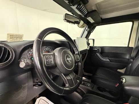 Used 2018 Jeep Wrangler Unlimited Sport S AWD/4WD image 6
