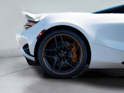 New 2026 McLaren 750S RWD image 20