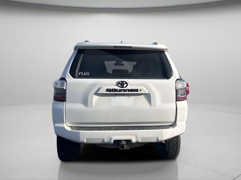 Used 2014 Toyota 4Runner SR5 image 5