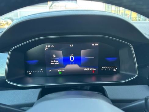 Certified 2025 Volkswagen Jetta Sport image 21