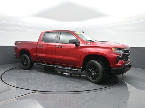 Used 2024 Chevrolet Silverado 1500 LT Trail Boss w/ Convenience Package II image 4