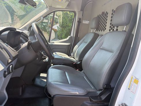 Used 2019 Ford Transit 250 148 Medium Roof RWD image 7