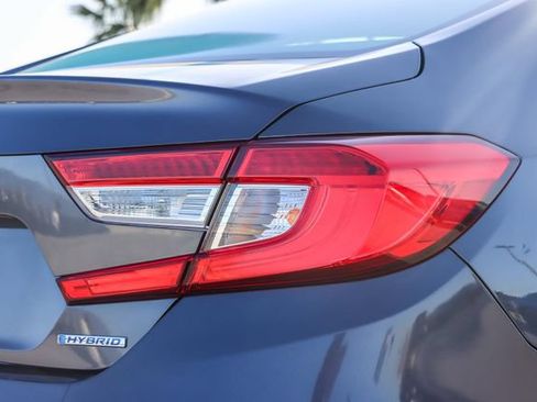 Used 2022 Honda Accord Hybrid image 9