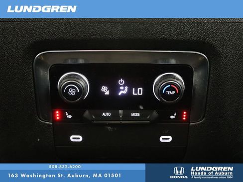 Used 2023 Chevrolet Tahoe Z71 w/ Z71 Off-Road Package AWD/4WD image 18