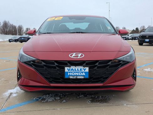 Used 2022 Hyundai Elantra SEL image 3