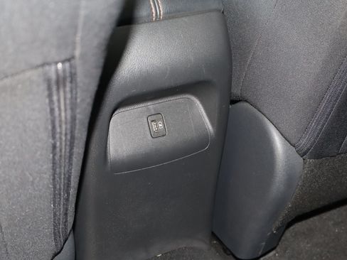 Used 2021 Nissan Sentra SR FWD image 17