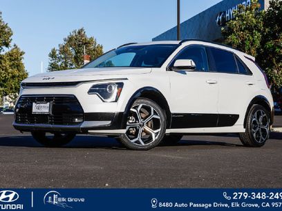 Used 2023 Kia Niro EX Touring