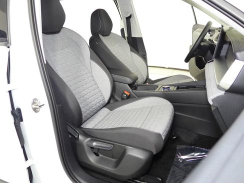 Used 2025 Volkswagen Tiguan S FWD image 18