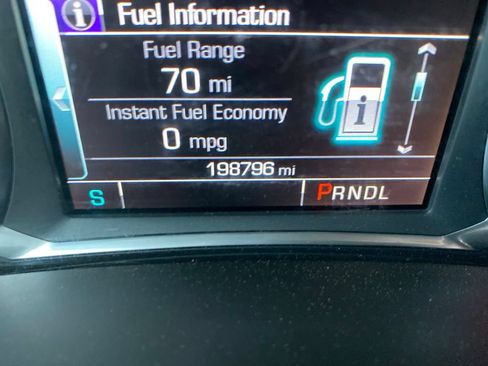 Used 2018 Chevrolet Equinox LT w/ Sun & Infotainment Package FWD image 6