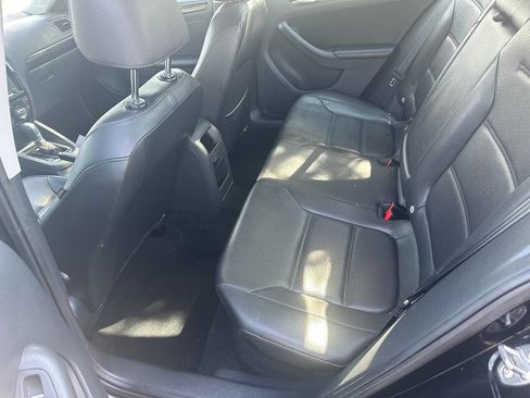 Used 2016 Volkswagen Jetta SEL Premium image 11